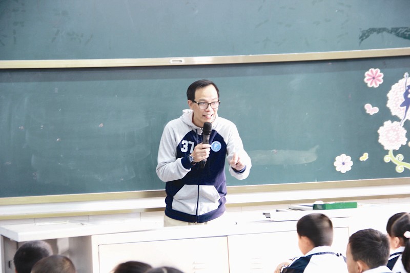 著名儿童诗人雪野莅临小桔灯-十堰晚报数字报