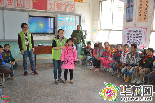 梦想课堂走进忠县两河小学。忠县供图