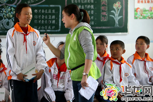老师通过轻松愉快的游戏,让孩子们理解了什么是梦想和梦想的意义。