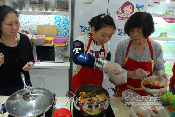 特百惠媒体专场理家课堂举行