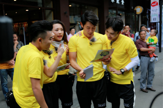 陈正飞带领大学生在西安PK